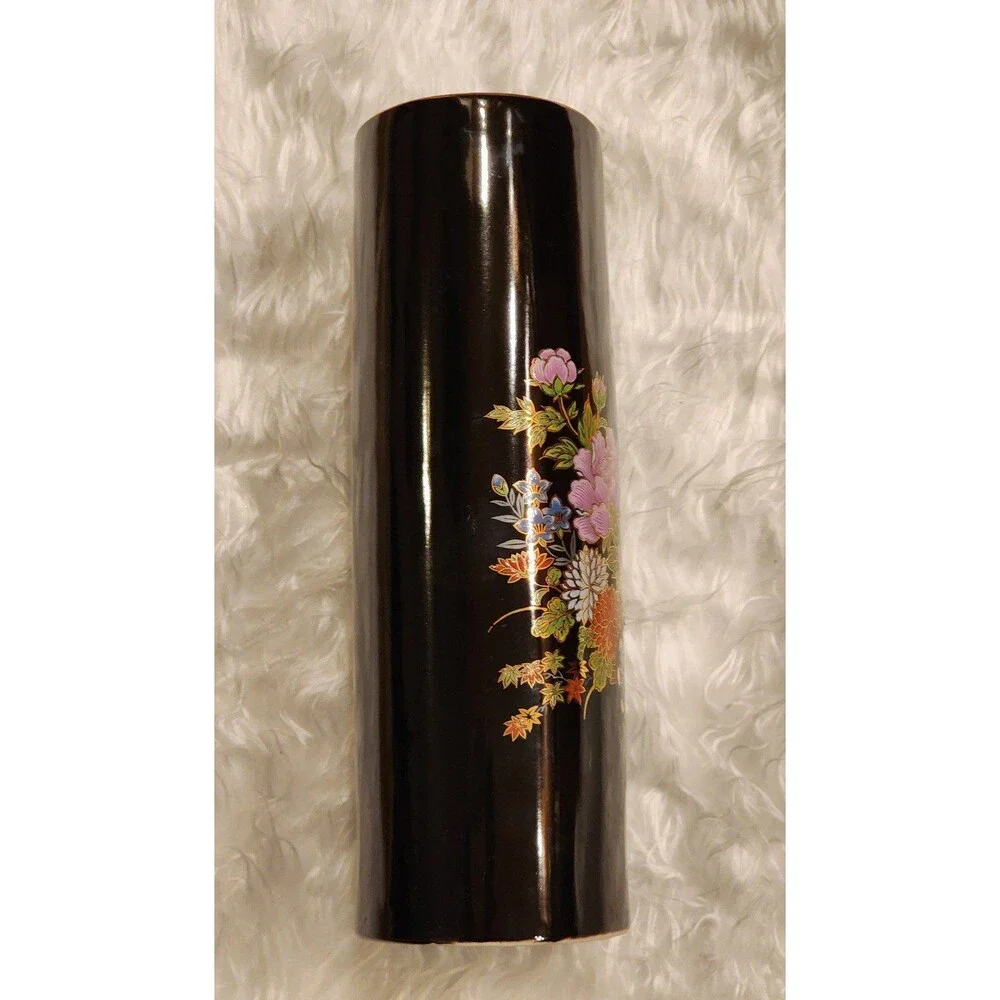 Beautiful Japanese Kutani Black Oval Vase